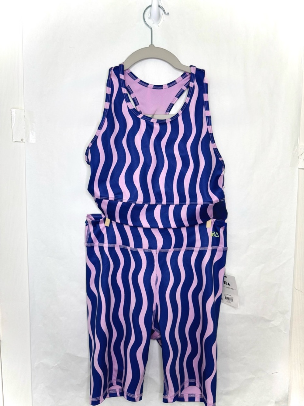 Free Assembly Athletic Pink & Blue Wavey Striped 2 Piece Set